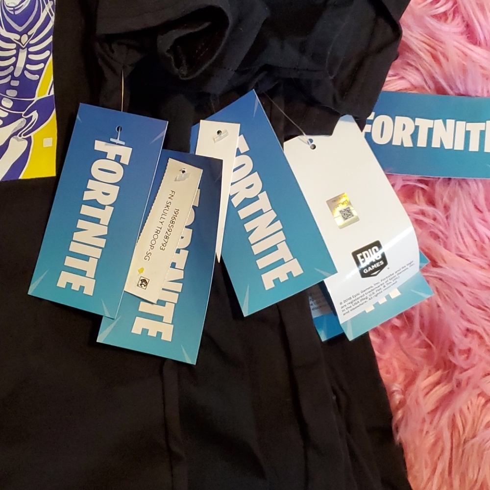 FORTNITE T-SHIRT - Picture 3 of 8